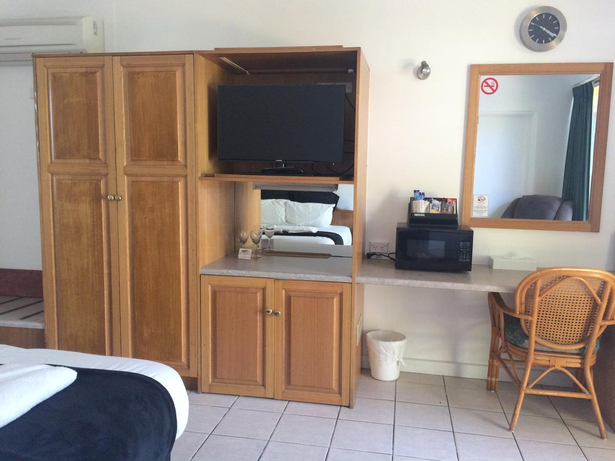 Paraway Motel Katherine Esterno foto