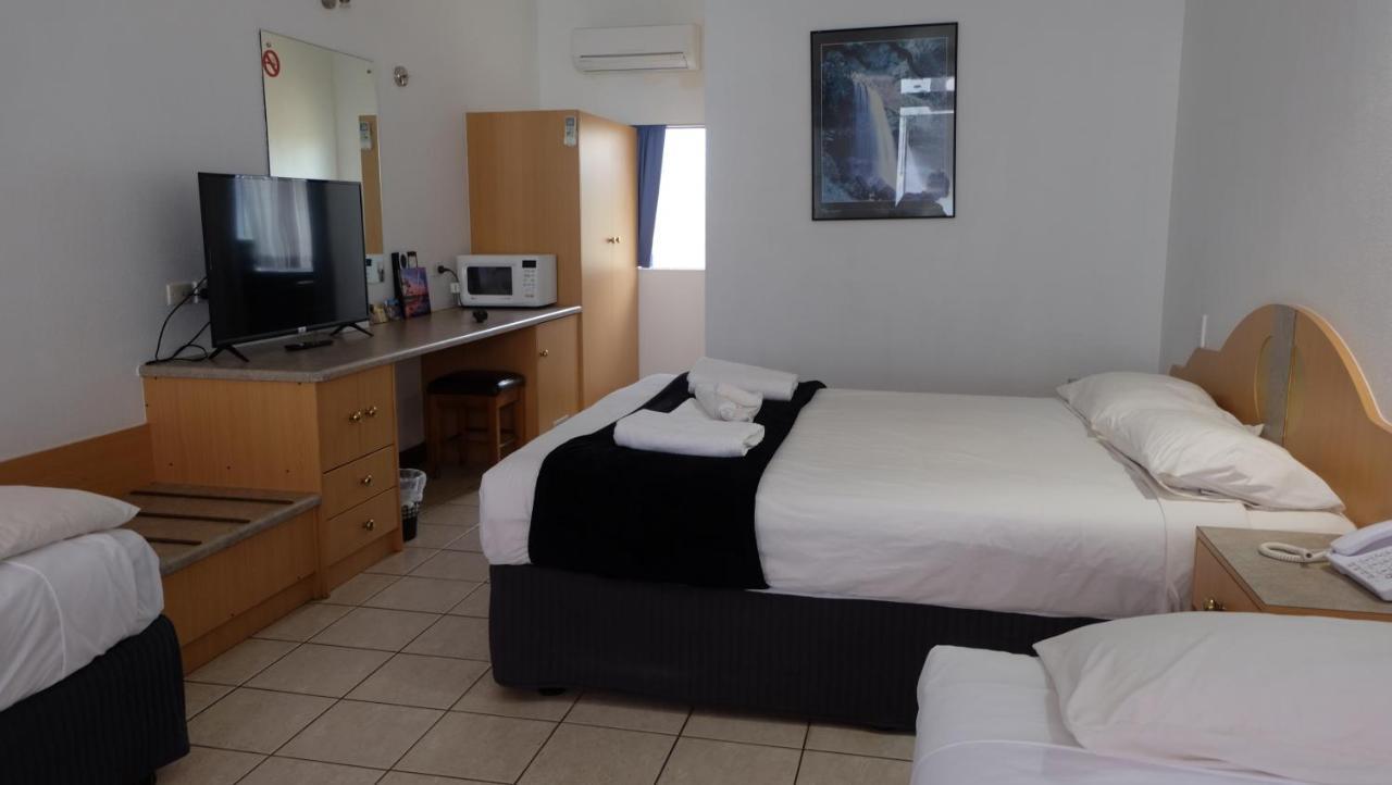 Paraway Motel Katherine Esterno foto