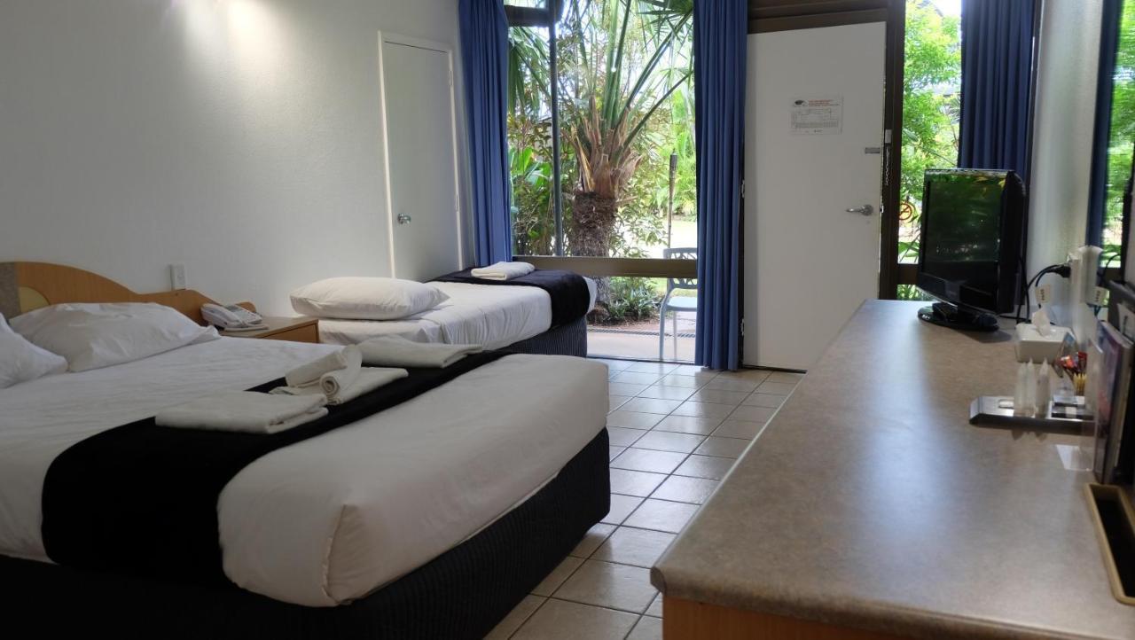 Paraway Motel Katherine Esterno foto