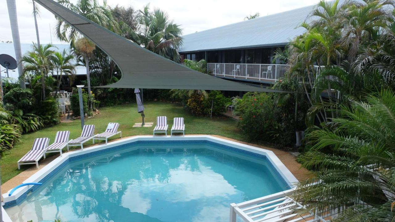 Paraway Motel Katherine Esterno foto